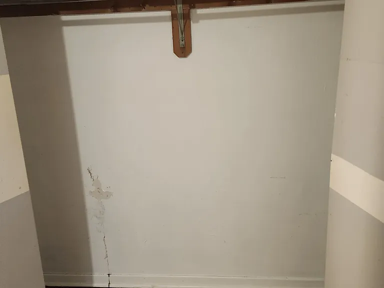 Ample closer space