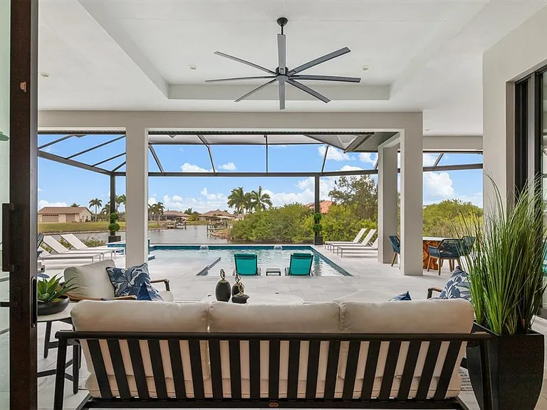 9474 Melody Cir — Photo 40