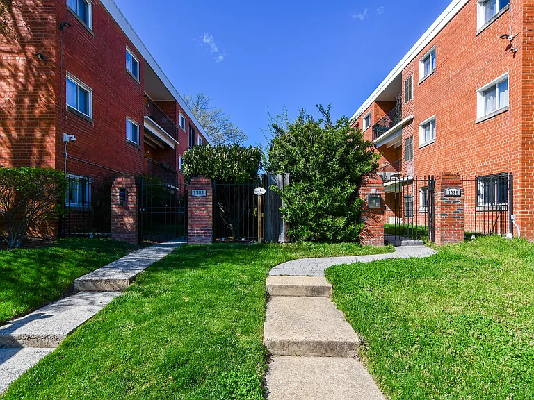 1386 Bryant St NE #204 — Photo 42