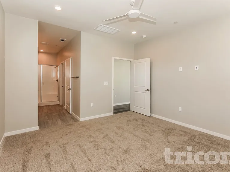 1704 Taylor Ave — Photo 6