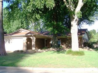 8009 S Peach Cres W, Broken Arrow, OK 74011