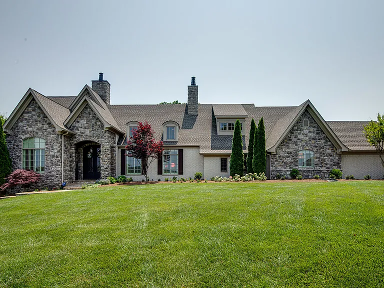 6605 Goshawk Ct — Photo 2