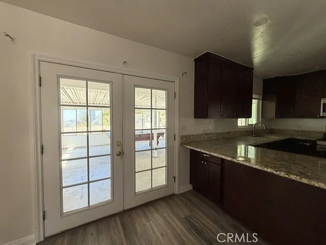 4 bed, 2.0 bath, 1845 sqft, $5,500 — Photo 4