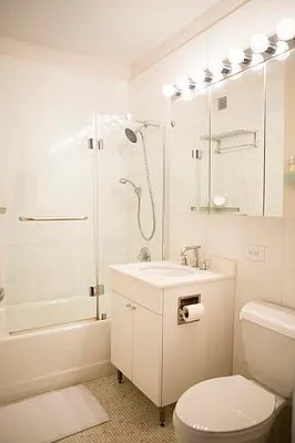 Rented by Winzone Realty Inc | media 8