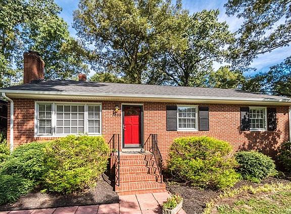 3rd image of 7089 Sunnyside Dr