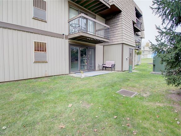 2nd image of 9600 Cove Dr Unit B4