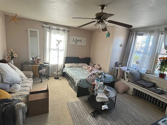 3rd image of 219 Fairview Ave Floor 2