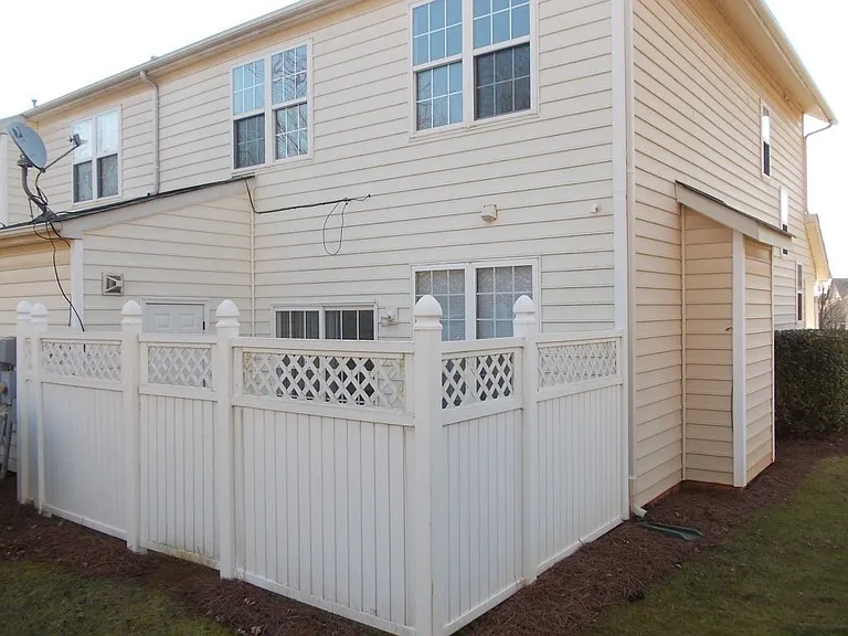 8488 Chaceview Ct — Photo 20
