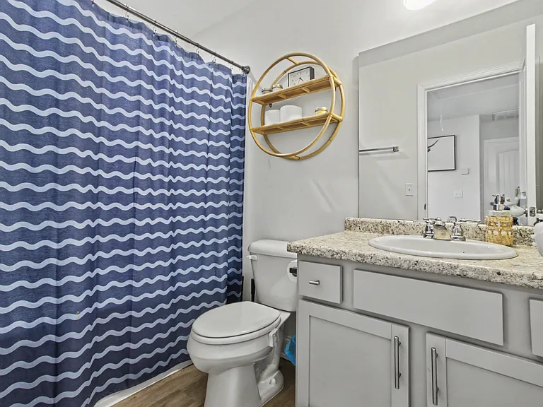 1052 Grayson Ave — Photo 8