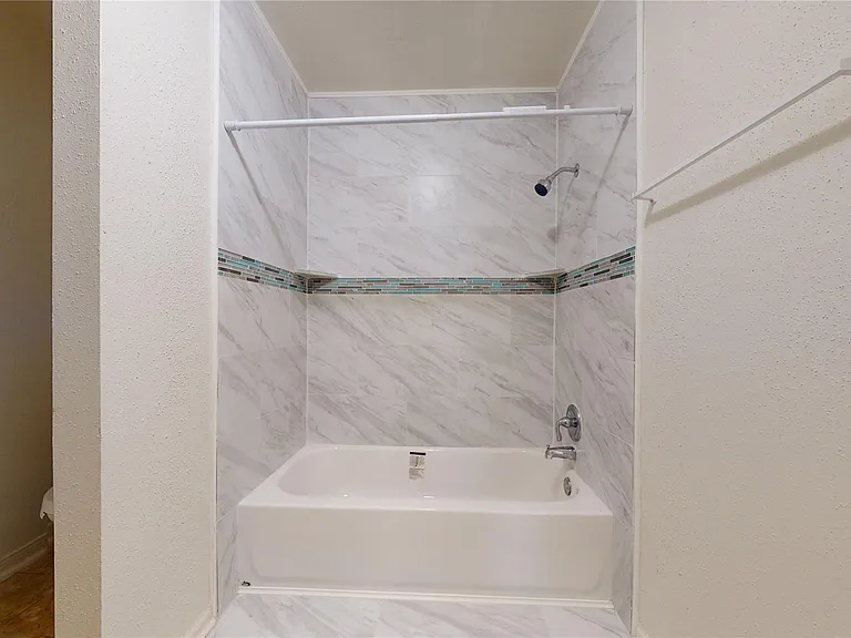 1206 Woven Wood Ct — Photo 32