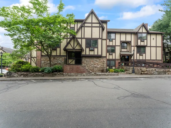 50 Aiken Street APT 465, Norwalk, CT 06851