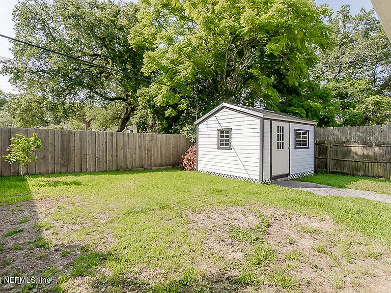 2784 Lydia St — Photo 34