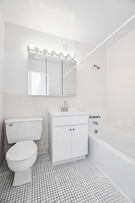 Rented by REAL New York | media 6