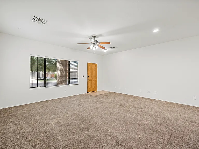 15929 W Custer Ln — Photo 3