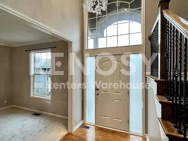 15861 Linden St — Photo 3