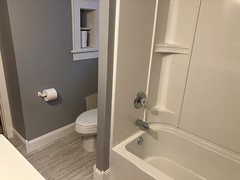 373 Norton Ave — Photo 12