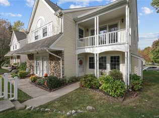 4 Burnham Ct, Fishkill, NY 12524