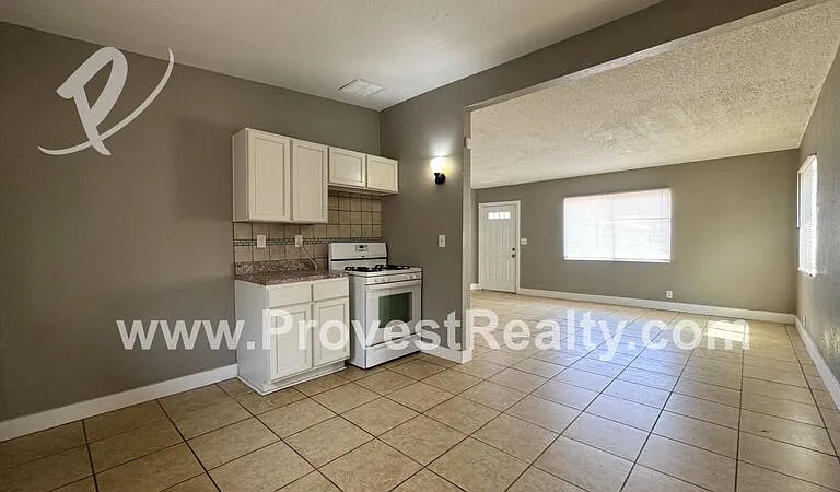 12079 Sand Ave — Photo 6