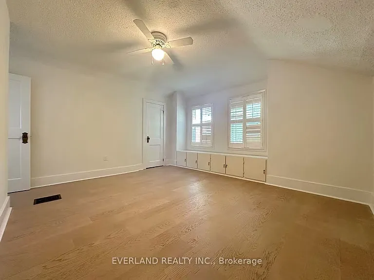 426 Reynolds St — Photo 11
