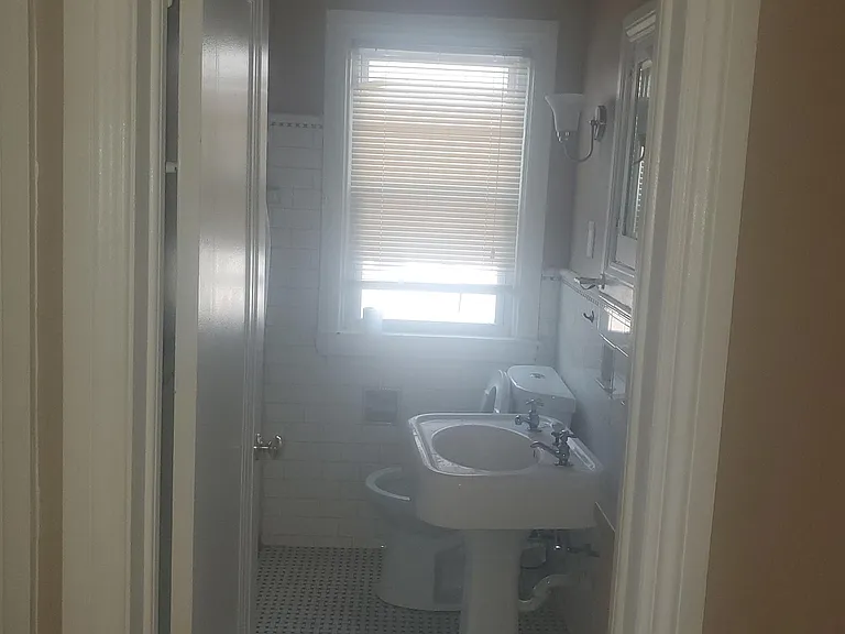 17147 Monica St #2-1 — Photo 15