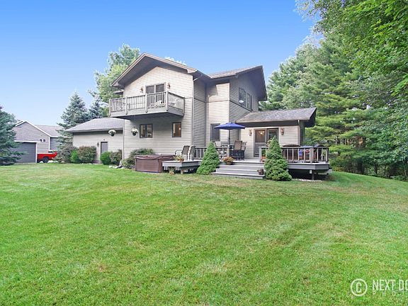 3rd image of 1414 N Lakeshore Dr