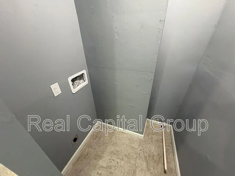 44 Alexander St #2 — Photo 9