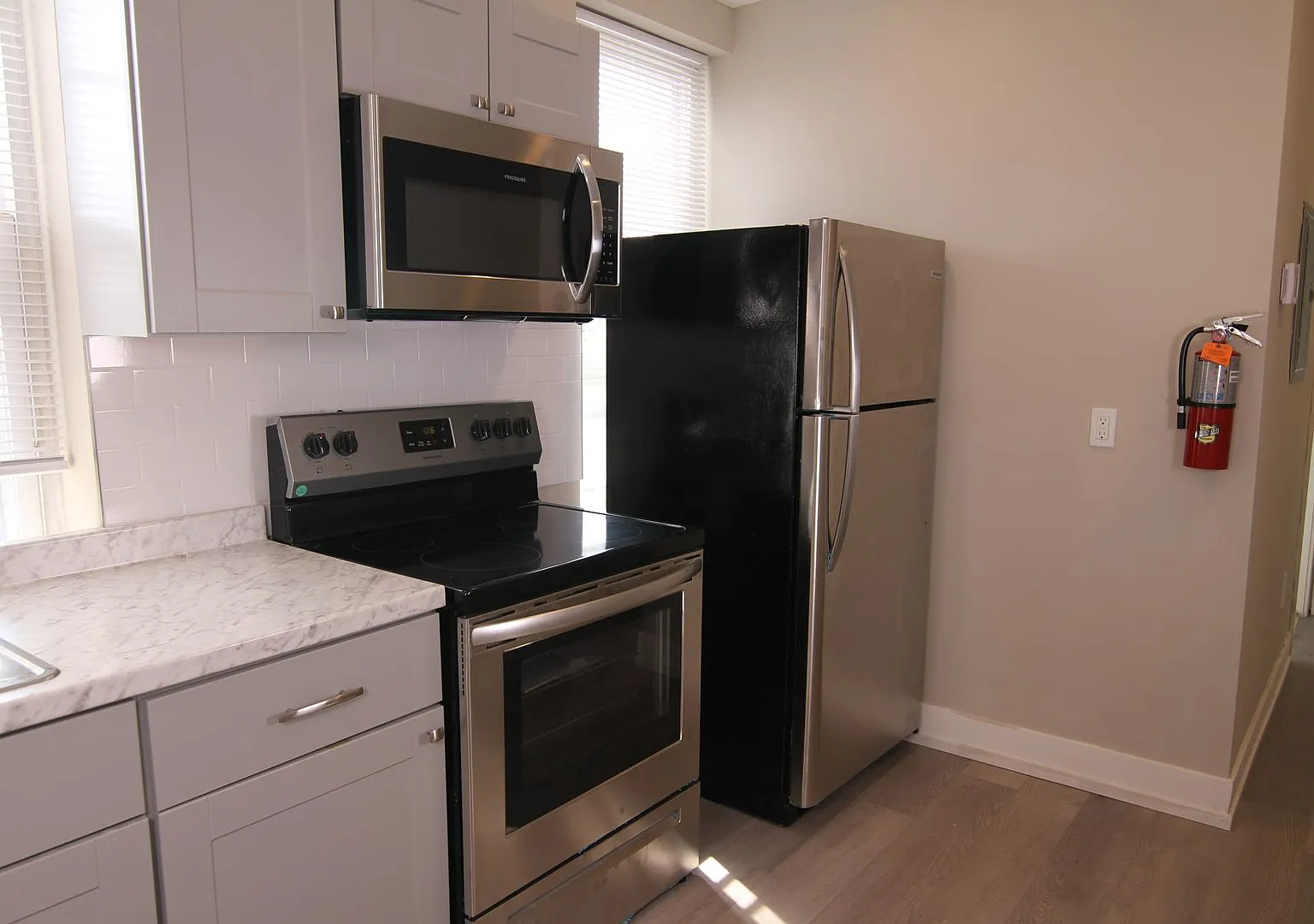 4903 Penn St — Photo 1