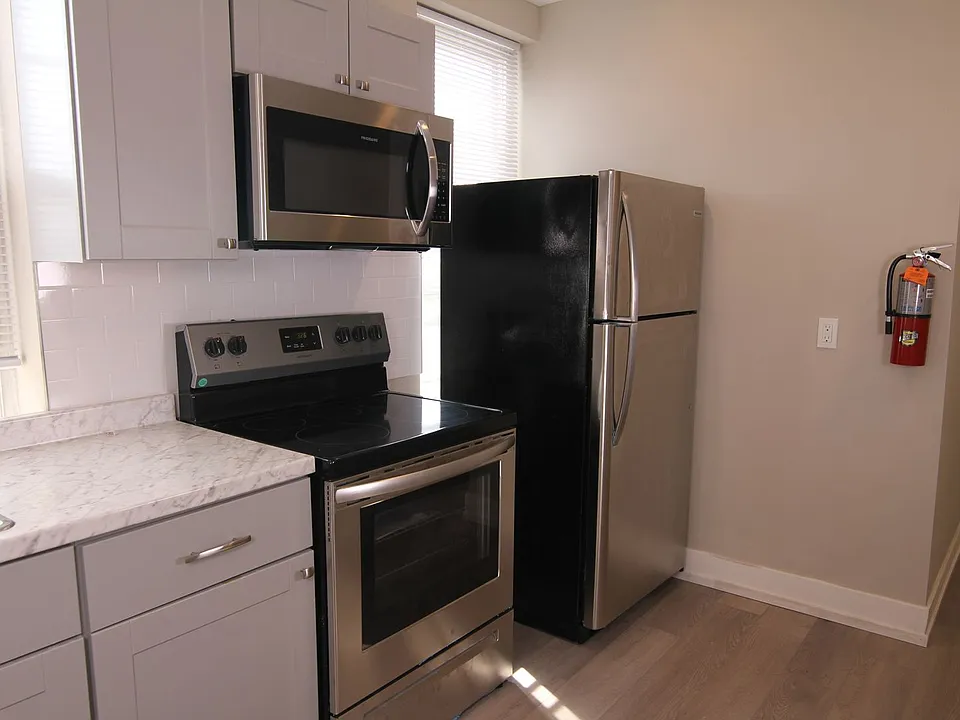 4903 Penn St