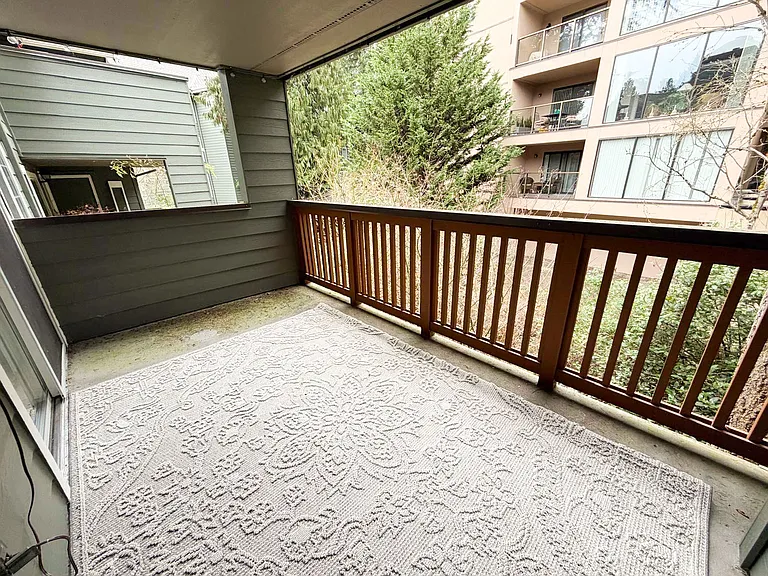 15433 Country Club Dr #E202 — Photo 13