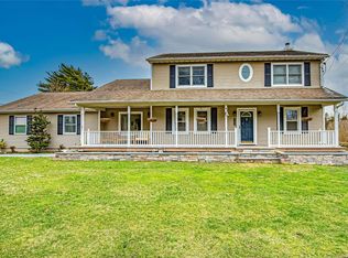 480 N Country Rd, Saint James, NY 11780