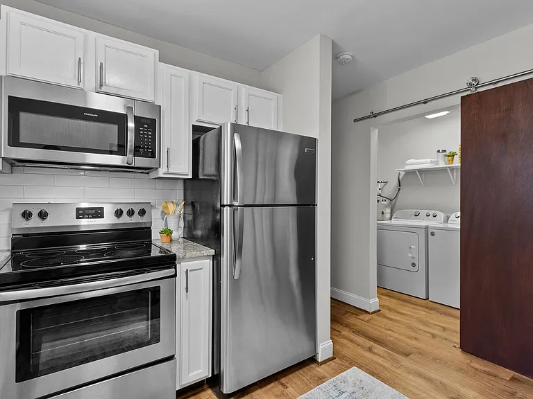 943 Morreene Rd — Photo 9