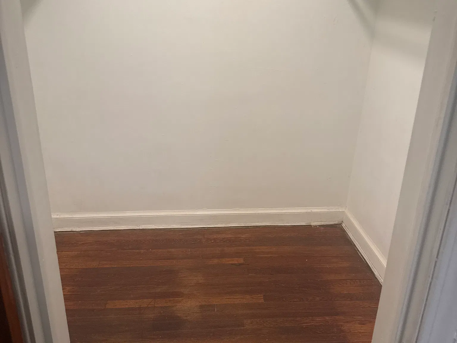 1 bed, 650 sqft, $1,200 — Photo 3