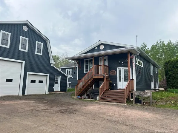 41 Bannister Rd, Coverdale, NB E4J 1A3
