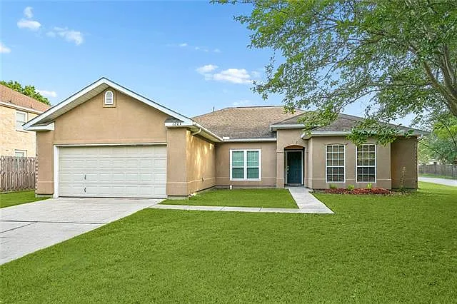 1204 Belair Blvd
