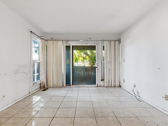 3rd image of 1544 Bailey Road #39