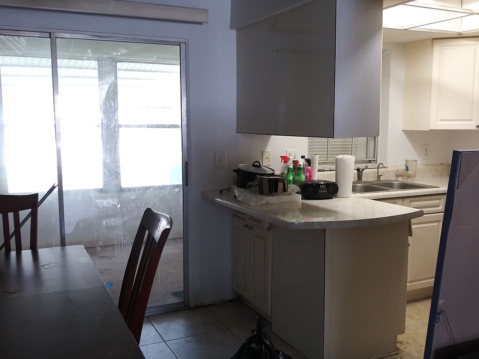 1st image of 4158 Tamiami Trl #D
