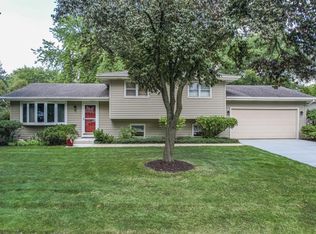 30W150 Briar Ln, Naperville, IL 60563
