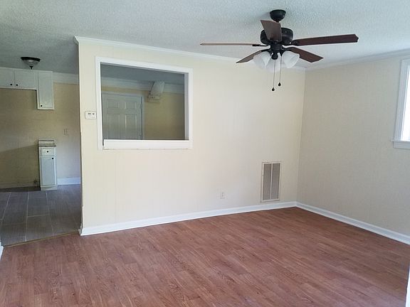 3rd image of 120 Rainey Ave
