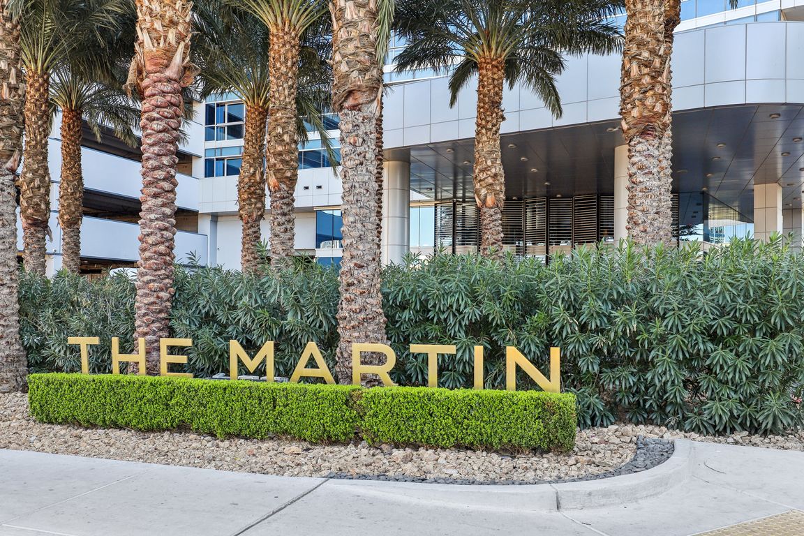 Dean Martin Dr 2605-001.jpg