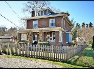534 W Grant St, Houston, PA