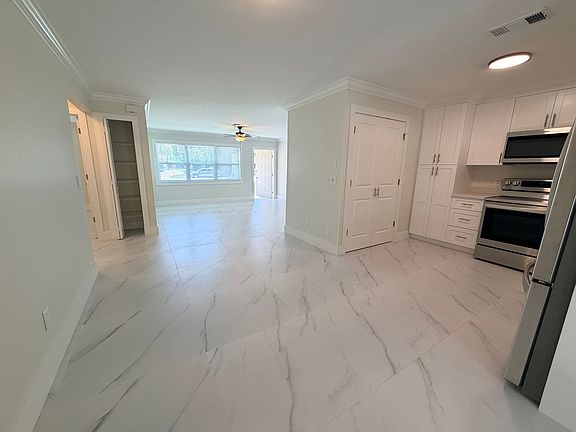 5th image of 18600 Miami Blvd
