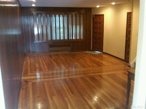 3rd image of 9903 Ascan Ave