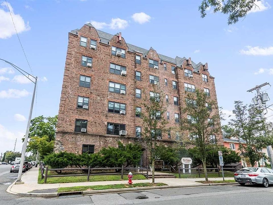 1st image of 141 Wyckoff Pl APT 6B