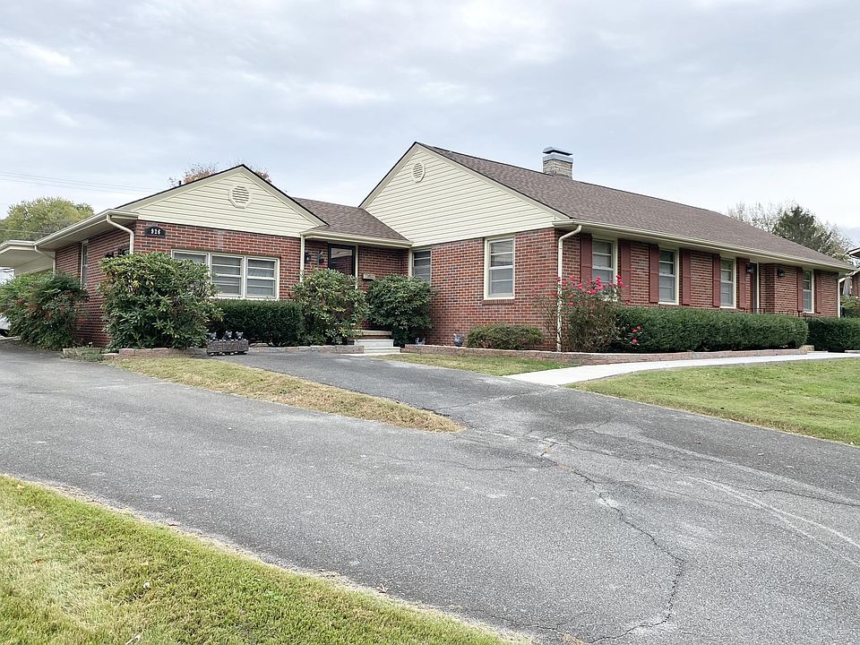 1st image of 926 Riverview Dr