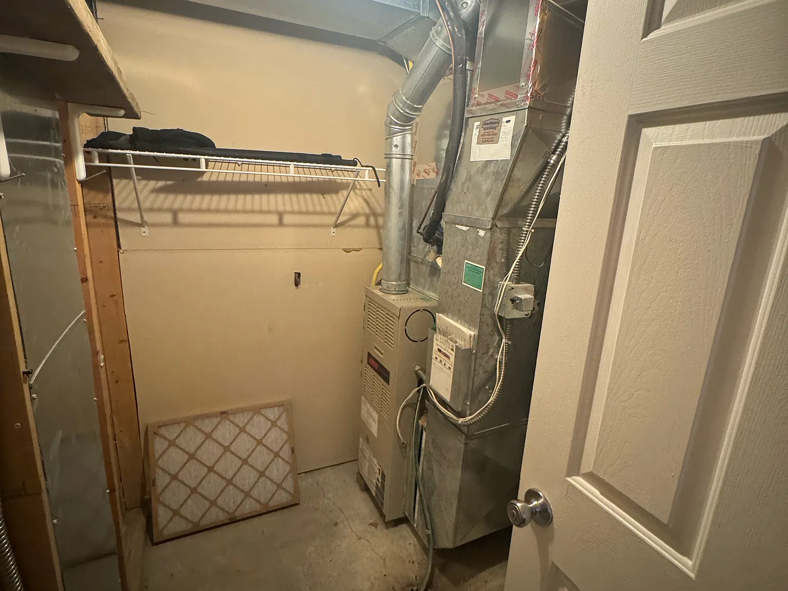 4 bed, 1353 sqft, $2,250 — Photo 2