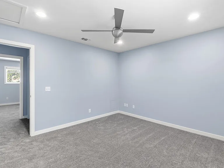 2122 Hancock Dr #121 — Photo 27