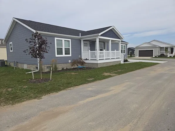 4738 Floral Wood Ln, Holland, MI 49423