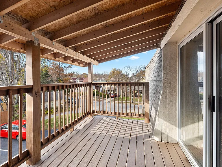 959 W 42nd Street — Photo 12