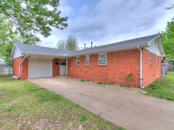 937 NW 19th St, Moore, OK 73160
