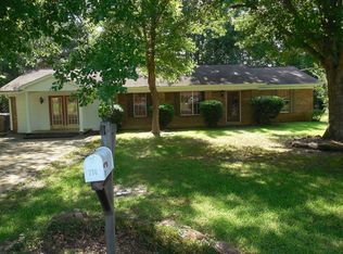 714 Glendale Dr, Kosciusko, MS 39090